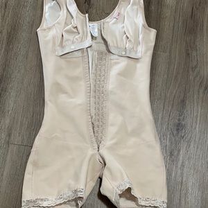 post op / Shape wear Faja